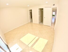 2 Lake Vista Trail in Port St. Lucie, FL - Building Photo - Building Photo