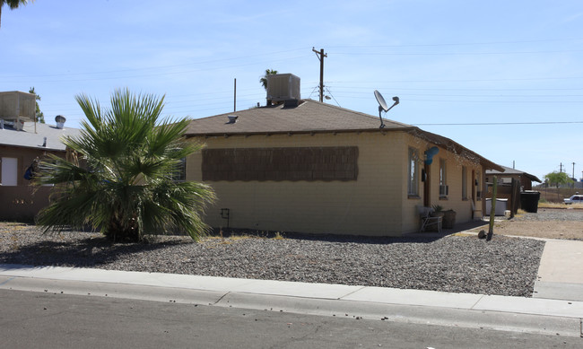 1207-1221 N 49th St in Phoenix, AZ - Building Photo - Building Photo