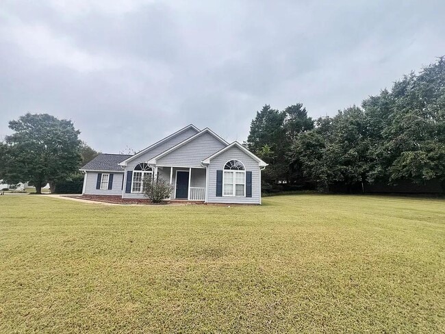 312 Golden Leaf Ln in Simpsonville, SC - Building Photo - Building Photo