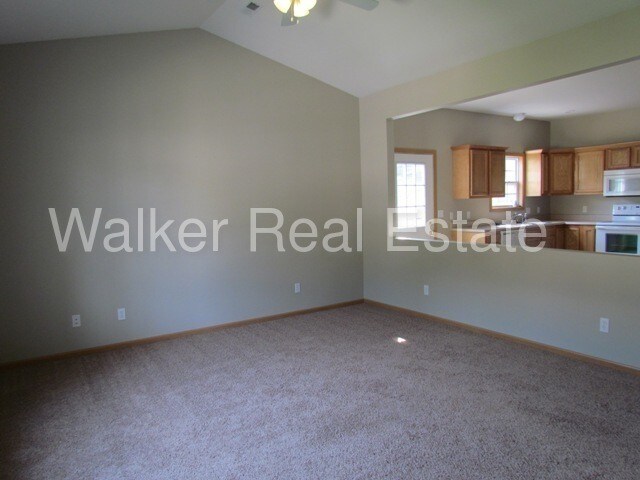 24810 Talladega Rd-Unit -b in St. Robert, MO - Building Photo - Building Photo