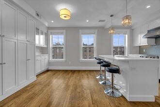 42 Rutland Sq, Unit 3 in Boston, MA - Building Photo - Building Photo