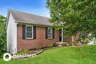 7001 Matthews Rd in Louisville, KY - Building Photo - Building Photo