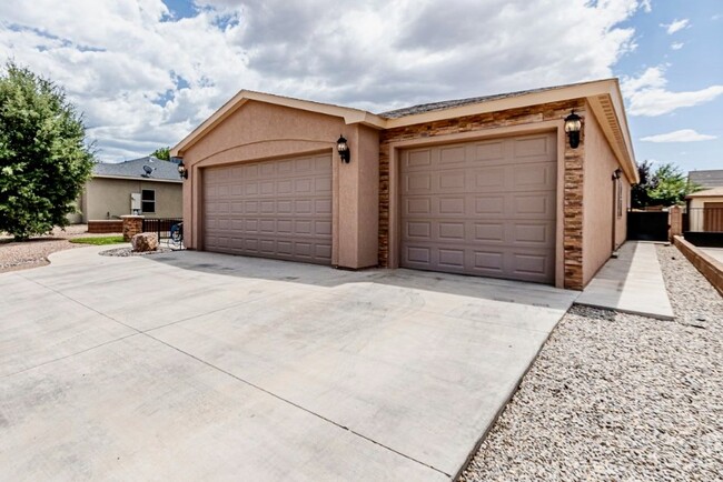 436 Tierra Bella Dr, Unit 436 Tierra Bella Dr in Alamogordo, NM - Building Photo - Building Photo