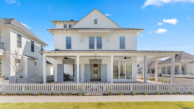 property at 2757 Chenal Ct