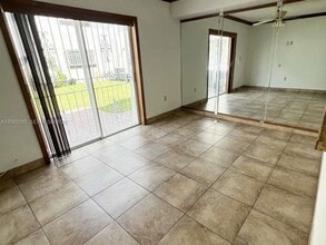 1100 SW 104th Ct in Miami, FL - Building Photo - Building Photo