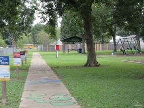 4300 Santa Villa Dr in Pace, FL - Building Photo - Building Photo