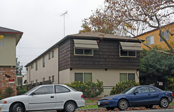 2415 T St in Sacramento, CA - Building Photo - Building Photo