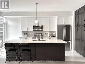 788 Miikana Rd in Ottawa, ON - Building Photo - Building Photo