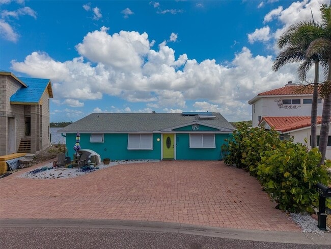 property at 326 176th Ave Cir