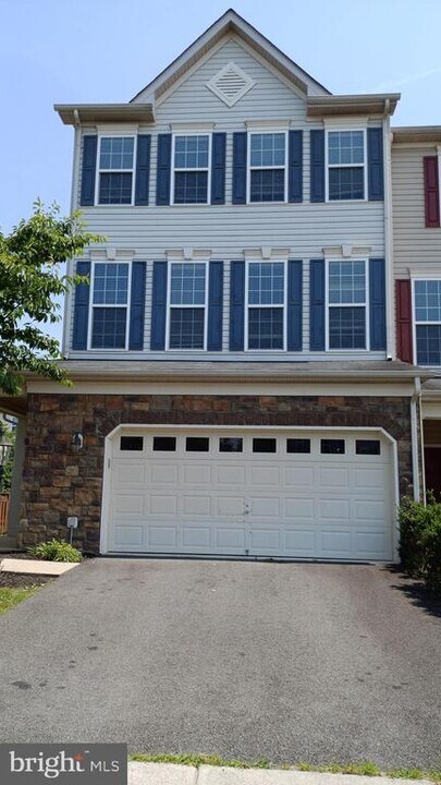 25102 Cypress Mill Terrace in Aldie, VA - Building Photo