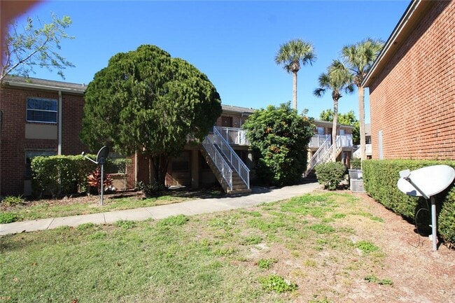 555 Flemming Way in Maitland, FL - Building Photo - Building Photo