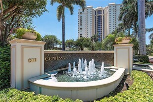 8111 Bay Colony Dr in Naples, FL - Building Photo