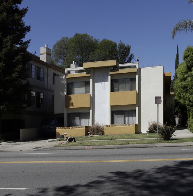 4429 Coldwater Canyon Ave in Studio City, CA - Building Photo - Building Photo