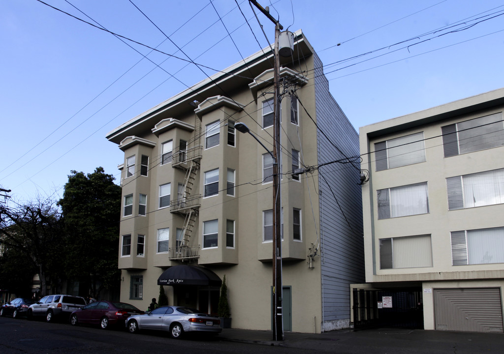 Victoria Park Apts Edmond in Oakland, CA - Building Photo