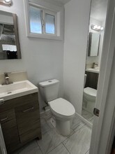 2102 W Huntington Ave in Anaheim, CA - Building Photo - Building Photo