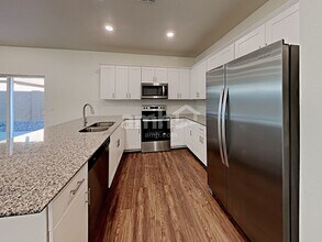 638 W Harbor Dr in Gilbert, AZ - Foto de edificio - Building Photo