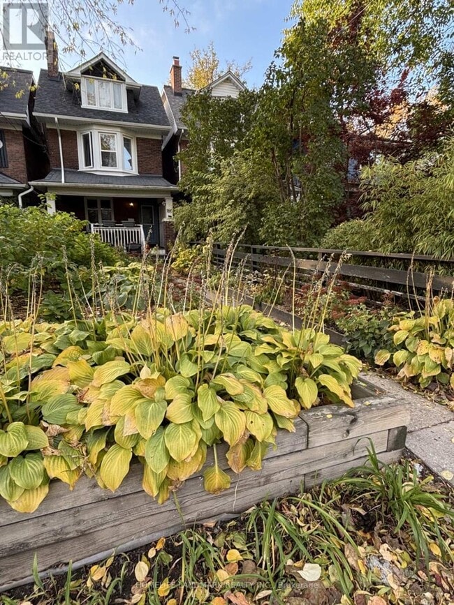 property at 186 Kingston Rd