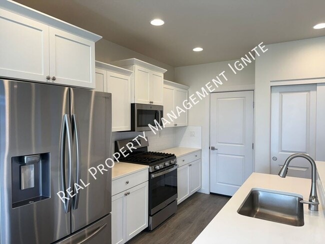 61358 SE Preston St in Bend, OR - Building Photo - Building Photo