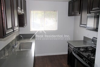 9835 Lincoln Village Dr in Sacramento, CA - Building Photo - Building Photo