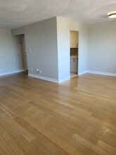 875 Kennedy Rd in Toronto, ON - Building Photo - Building Photo