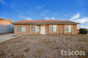 904 W Yale Dr in Tempe, AZ - Building Photo