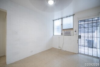 2202 Fern St in Honolulu, HI - Building Photo - Building Photo