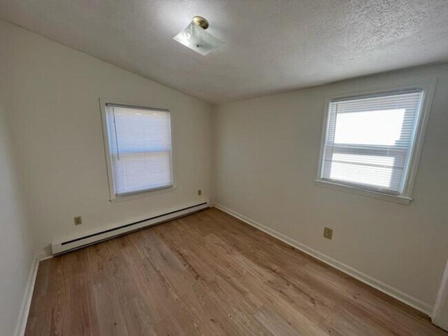 1205 Downey St in Radford, VA - Foto de edificio - Building Photo