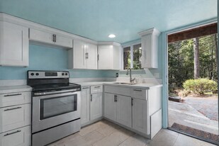 244 McKee Rd, Unit Felton Close to town in Felton, CA - Building Photo