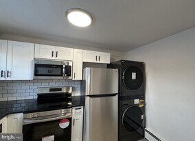 2259 Hamilton Ave in Willow Grove, PA - Building Photo