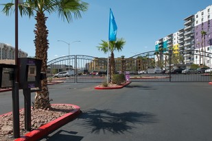 Cambridge Garden in Las Vegas, NV - Foto de edificio - Building Photo