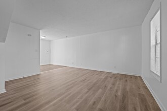 1022 Fir Pl in Greensboro, NC - Building Photo - Building Photo