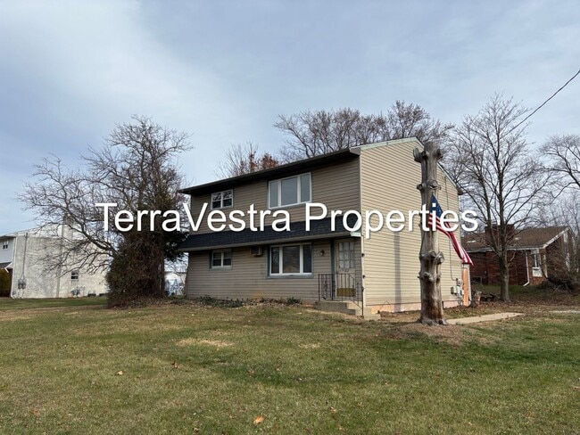 property at 212 Woodlawn Ave