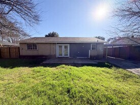 1307 Janann Ave in Arlington, TX - Building Photo