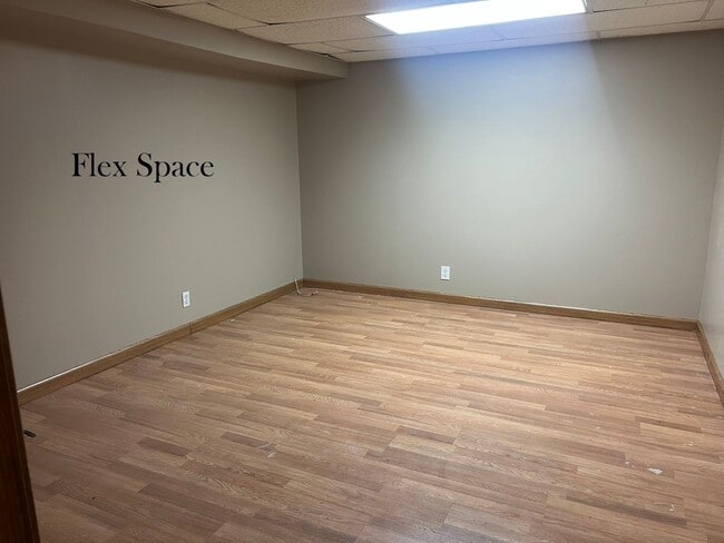 1411 N 14th St in Dekalb, IL - Building Photo - Building Photo