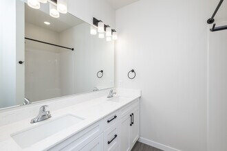 Bohemia Flats in New Prague, MN - Foto de edificio - Interior Photo