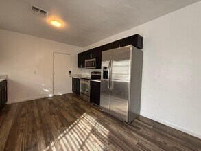 3422 E Taylor St in Phoenix, AZ - Foto de edificio - Building Photo