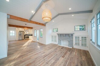 3401 London St in Los Angeles, CA - Building Photo - Building Photo