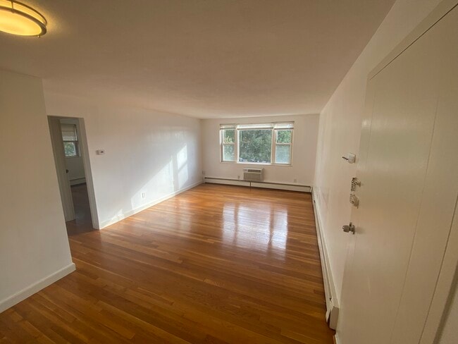 property at 1105 Lexington St
