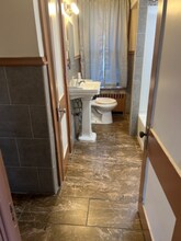 101 W Lancaster Ave, Unit 2fl Apartment in Shillington, PA - Building Photo - Building Photo