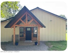 1450 N Ulmer St in Greenwood, AR - Building Photo