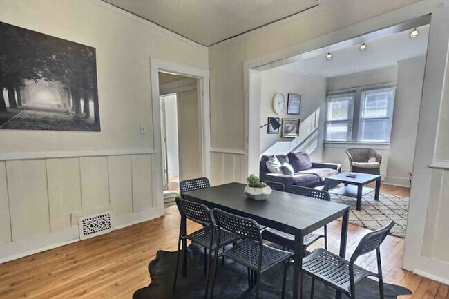 2586 N Cramer St in Milwaukee, WI - Building Photo - Building Photo