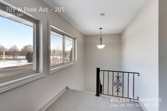 709 W Park Ave in Libertyville, IL - Building Photo - Building Photo