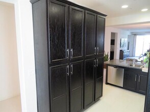 4821 Tusk Way in Elk Grove, CA - Building Photo - Building Photo