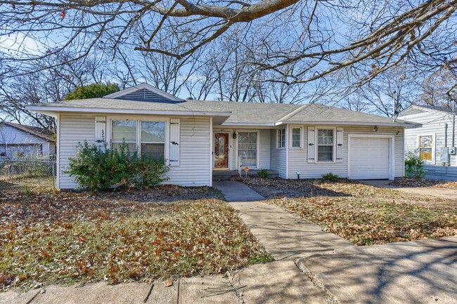 1024 S Rusk St in Sherman, TX - Building Photo - Building Photo