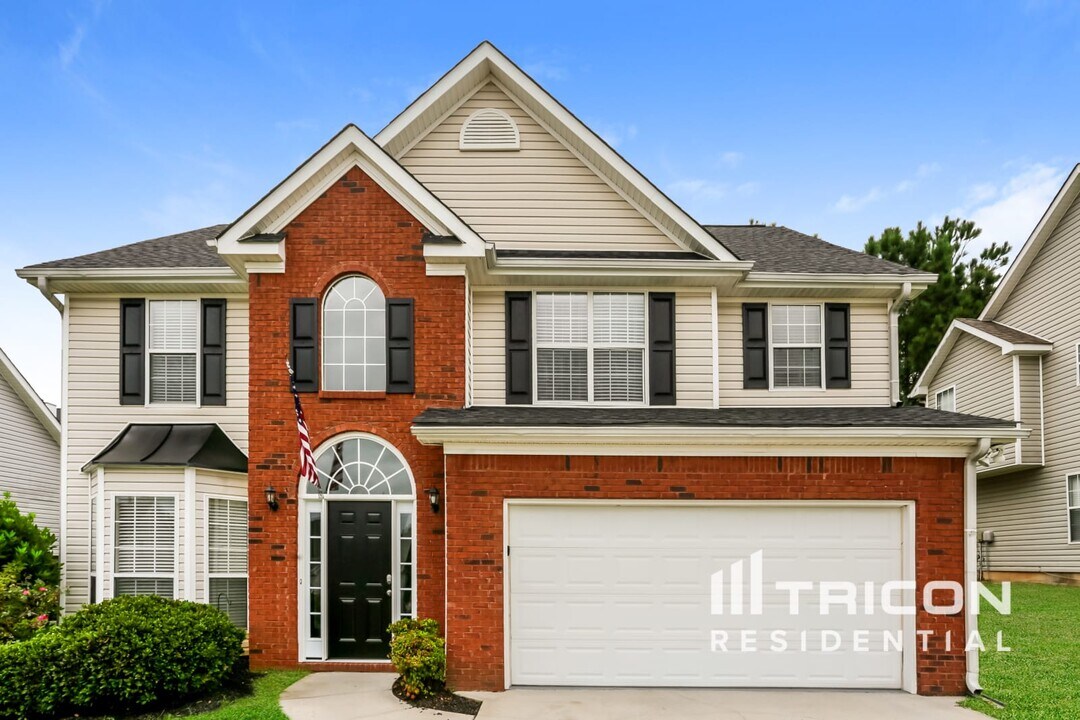 404 Gresham Dr in Stockbridge, GA - Building Photo