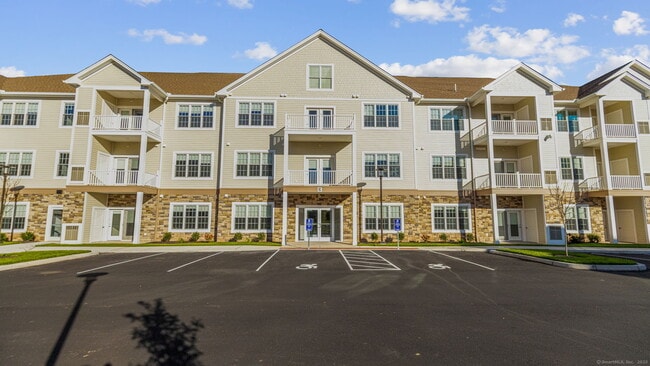 104 Episcopal Rd in Berlin, CT - Building Photo - Building Photo