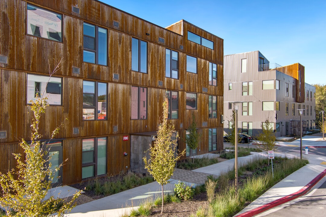South Yard Lofts in Fayetteville, AR - Building Photo