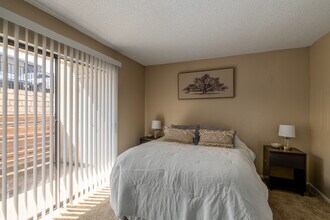 High Point Village in Austin, TX - Building Photo - Building Photo