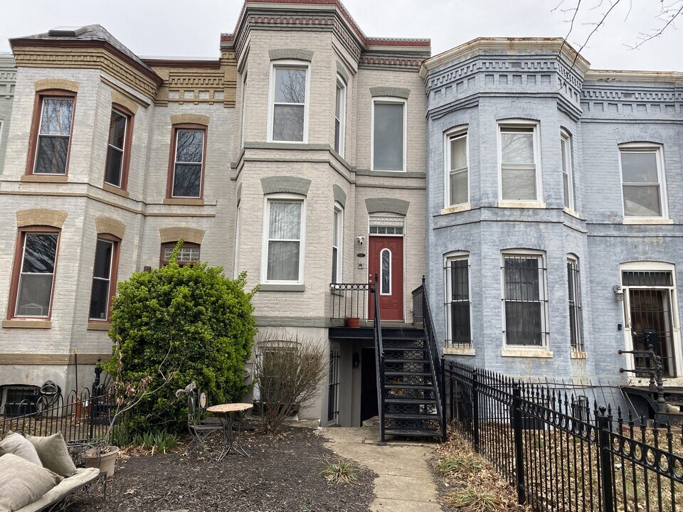 1122 K St NE in Washington, DC - Building Photo