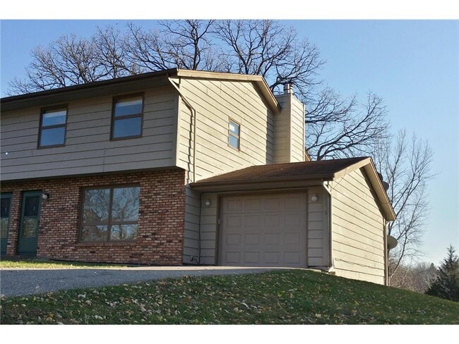 15303 Trillium Cir in Eden Prairie, MN - Building Photo - Building Photo